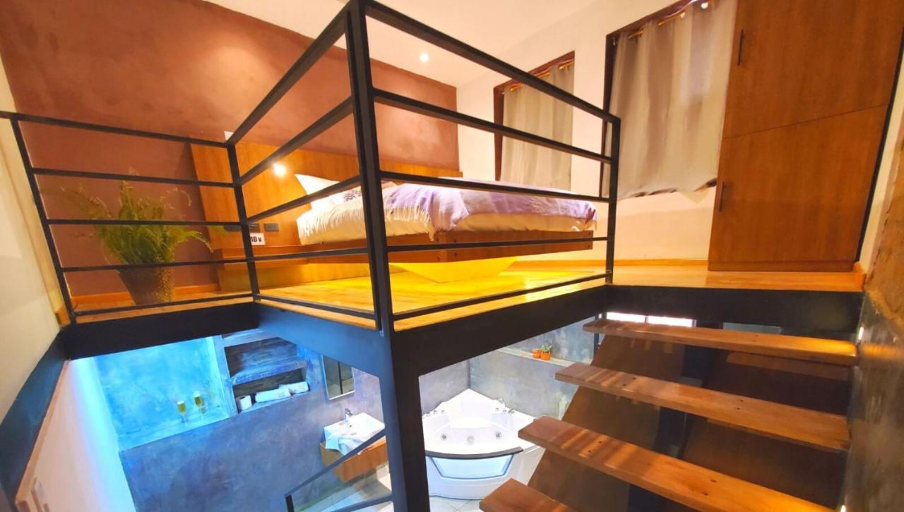 Hotel Inti キト エクステリア 写真