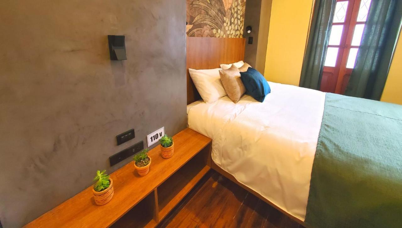 Hotel Inti キト エクステリア 写真